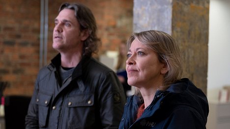 Jamie Sives, Nicola Walker - Annika - Episode 3 - Film