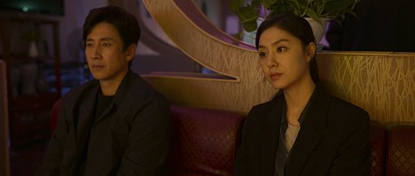 Sun-kyun Lee, Ji-hye Seo - Dr. Brain - Chapter 3 - Van film
