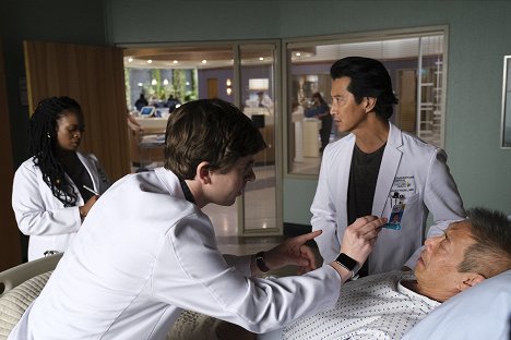 Bria Henderson, Freddie Highmore, Will Yun Lee, François Chau - The Good Doctor - Crazytown - Photos