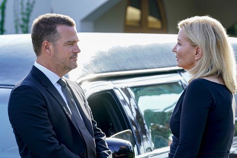 Chris O'Donnell, Isabella Hofmann - NCIS: Los Angeles - Sorry for Your Loss - Photos
