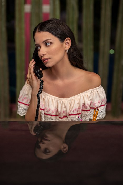 Camila Perez - Acapulco - Szalona drobnostka zwana miłością - Z filmu