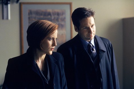 Gillian Anderson, David Duchovny - The X-Files - Orison - Van film