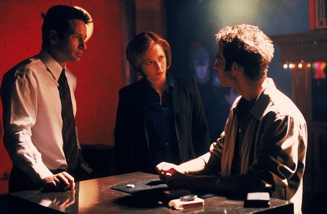 David Duchovny, Gillian Anderson - The X-Files - Maleeni le prodigieux - Film