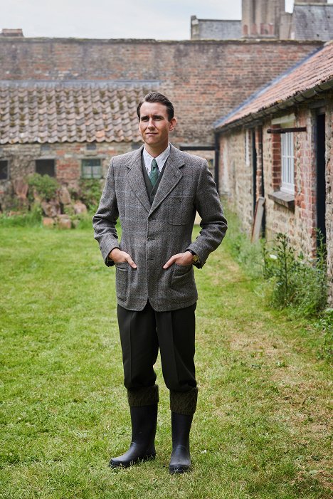 Matthew Lewis - All Creatures Great and Small - The Last Man In - Photos