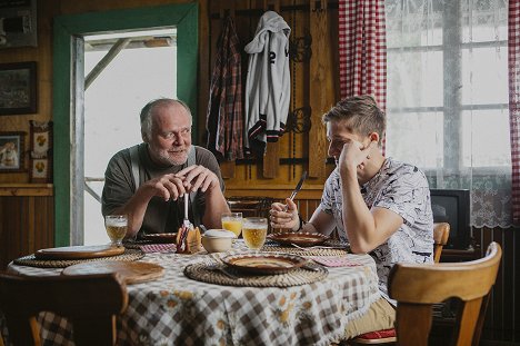 Igor Bareš, Filip František Červenka - Osada - Epizoda 12 - Kuvat elokuvasta