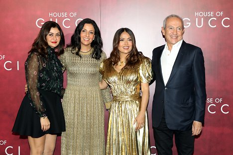 UK Premiere Of "House of Gucci" at Odeon Luxe Leicester Square on November 09, 2021 in London, England - Salma Hayek - House of Gucci - Evenementen