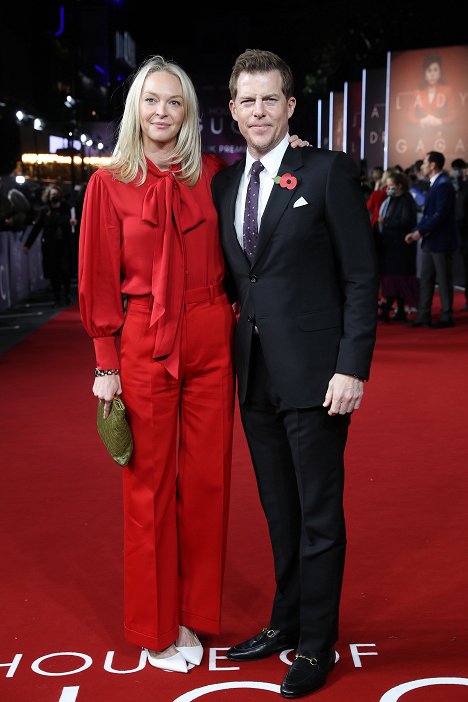 UK Premiere Of "House of Gucci" at Odeon Luxe Leicester Square on November 09, 2021 in London, England - Kevin J. Walsh - Dom Gucci - Z imprez