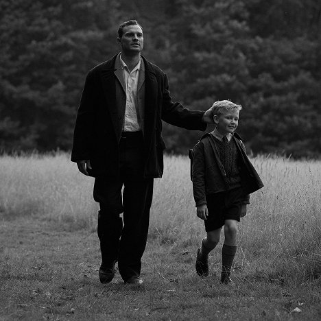 Jamie Dornan, Jude Hill - Belfast - De la película