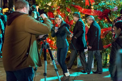 Lori Loughlin, Bruce Harwood, Willie Aames - Every Christmas Has a Story - Photos