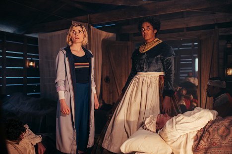 Jodie Whittaker, Sara Powell - Doctor Who - War of the Sontarans - Film