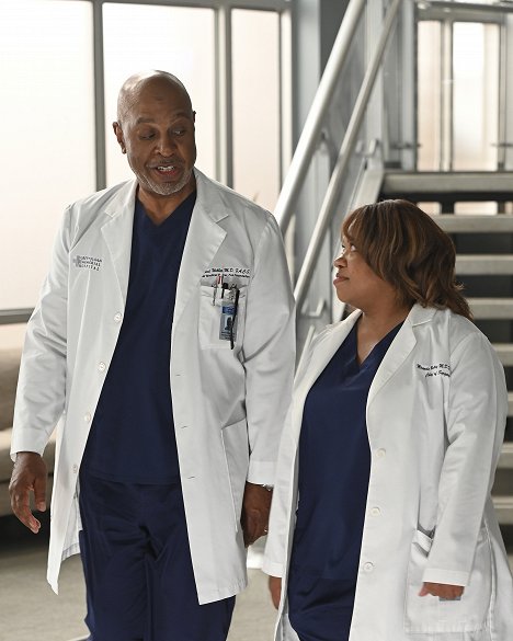 James Pickens Jr., Chandra Wilson - Grey's Anatomy - Every Day Is a Holiday (With You) - Van film