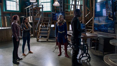 Chyler Leigh, Azie Tesfai, Melissa Benoist, David Harewood - Supergirl - Dream Weaver - Photos