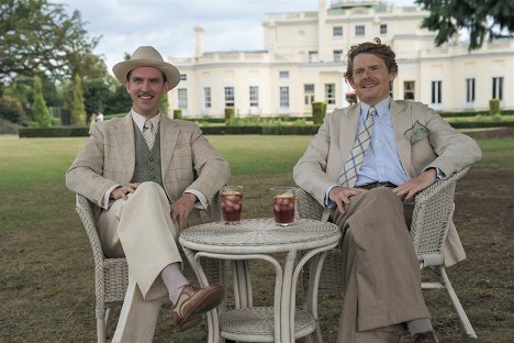 Dan Stevens, Julian Rhind-Tutt - Rozmarný duch - Z filmu