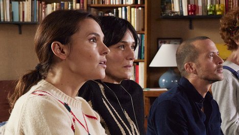 Virginie Ledoyen, Clotilde Hesme, Barnaby Metschurat - Nona et ses filles - Episode 6 - Photos