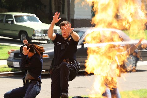 Nathan Fillion - The Rookie - Fire Fight - Photos
