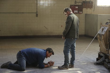Nathan Fillion, Maury Sterling - The Rookie - Fire Fight - Photos