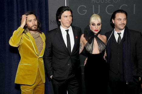 New York Premiere of "House of Gucci" on November 16, 2021 - Jared Leto, Adam Driver, Lady Gaga, Jack Huston - Klan Gucci - Z akcií