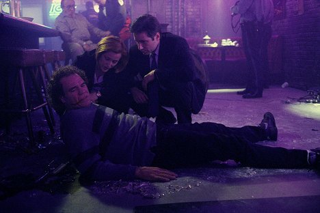 Randall 'Tex' Cobb, Gillian Anderson, David Duchovny - The X-Files - Fight Club - Van film