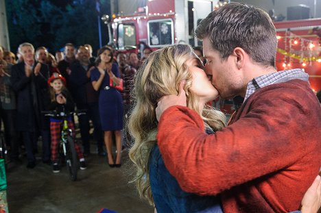 Anna Hutchison, Marcus Rosner - A Firehouse Christmas - Photos