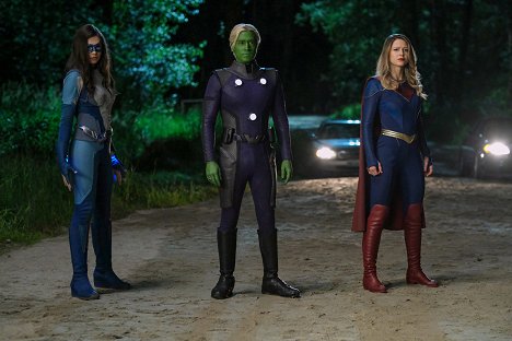 Nicole Maines, Jesse Rath, Melissa Benoist - Supergirl - I Believe in a Thing Called Love - Photos