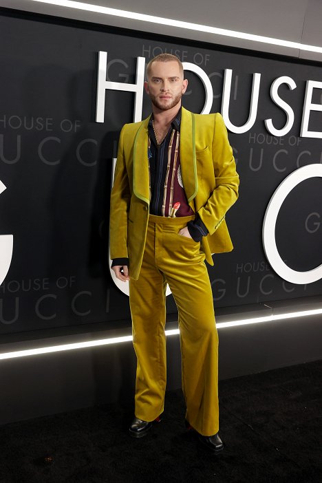 Los Angeles premiere of MGM's 'House of Gucci' at Academy Museum of Motion Pictures on November 18, 2021 in Los Angeles, California - August Getty - Klan Gucci - Z akcií