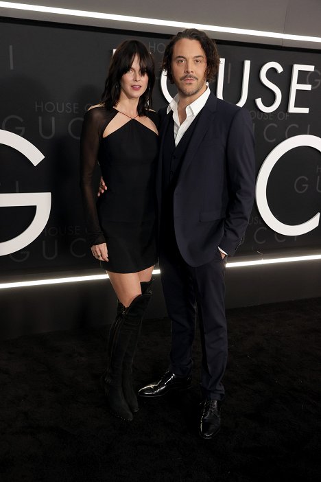 Los Angeles premiere of MGM's 'House of Gucci' at Academy Museum of Motion Pictures on November 18, 2021 in Los Angeles, California - Shannan Click, Jack Huston