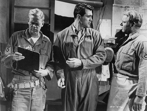 Dan Duryea, Rock Hudson - Battle Hymn - Van film