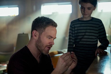 Aaron Ashmore, Jackson Robert Scott - Locke & Key - The Maze - Photos