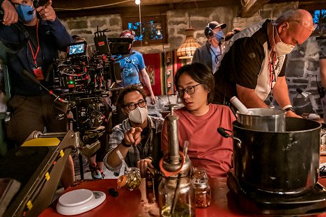 Hernan Jimenez, Jimmy O. Yang - Love Hard - Tournage