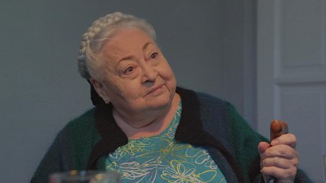 Piroska Molnár - Keresztanyu - Üzenet a múltból - De la película