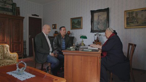 Attila Magyar, Balázs Mihályfi, Piroska Molnár - Keresztanyu - Hipnózis - Filmfotók