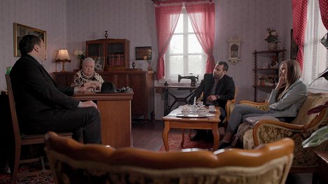 Piroska Molnár, Gábor Kékesi, Evelin Dobos - Keresztanyu - A felelősségvállalás - Film