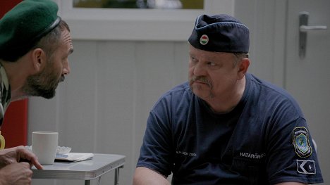 Péter Janicsek, Zsolt Szentiványi - Keresztanyu - A törzsvendég - De la película