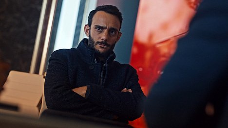 Omid Abtahi - American Gods - Fire and Ice - Photos