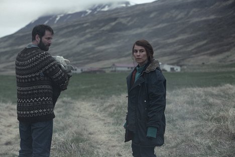 Hilmir Snær Guðnason, Noomi Rapace - Lamb - Filmfotos