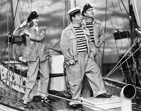 Virginia Bruce, Lou Costello, Bud Abbott - Pardon My Sarong - Z filmu