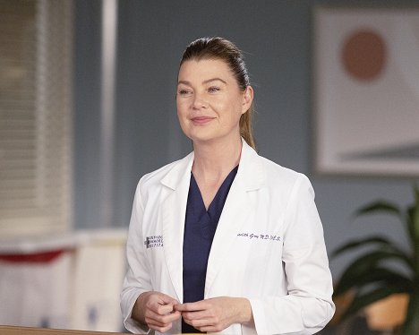 Ellen Pompeo - Grey's Anatomy - It Came Upon a Midnight Clear - Photos