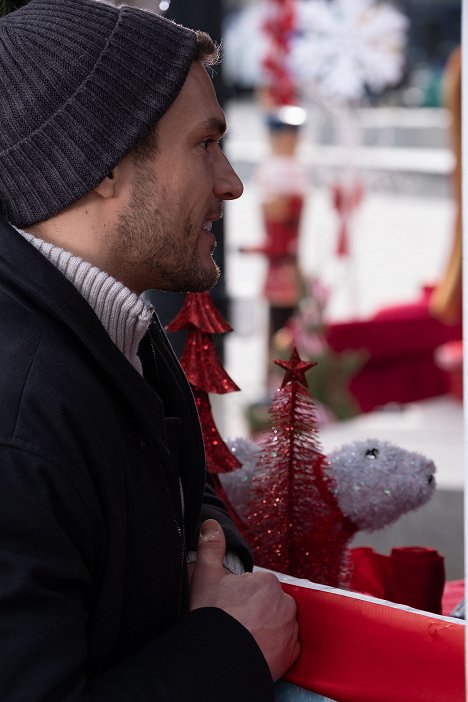 Ryan Cooper - Christmas on Ice - Kuvat elokuvasta