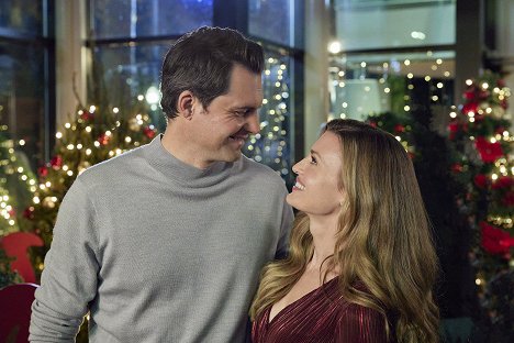 Kristoffer Polaha, Brooke D'Orsay - A Dickens of a Holiday! - Photos