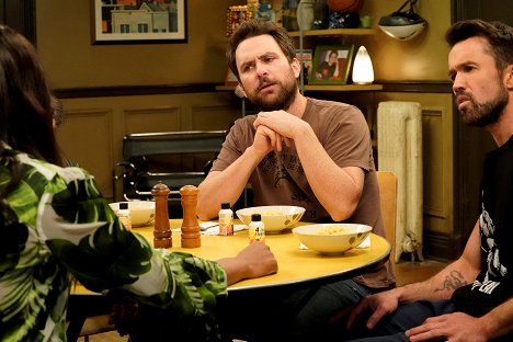 Charlie Day, Rob McElhenney - It's Always Sunny in Philadelphia - The Gang Makes Paddy's Great Again - Photos