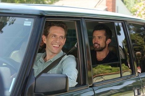 Glenn Howerton, Rob McElhenney - It's Always Sunny in Philadelphia - Die Clique bekommt fahrbare Untersätze - Filmfotos