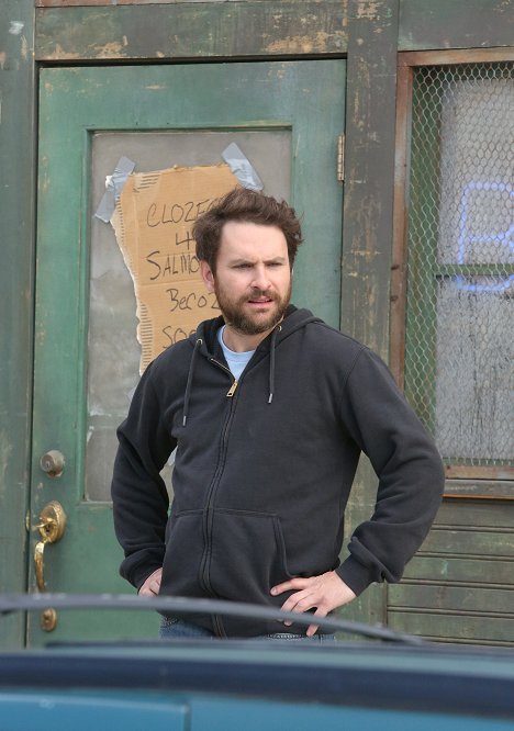 Charlie Day - It's Always Sunny in Philadelphia - Charlie's Home Alone - Photos