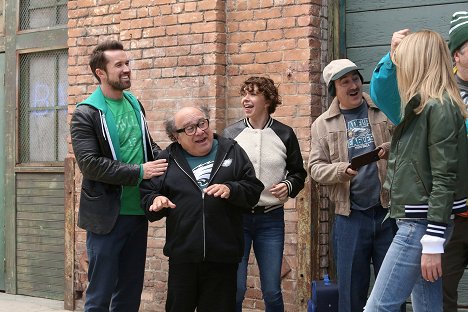 Rob McElhenney, Danny DeVito, Mary Elizabeth Ellis - It's Always Sunny in Philadelphia - The Gang Wins the Big Game - Photos