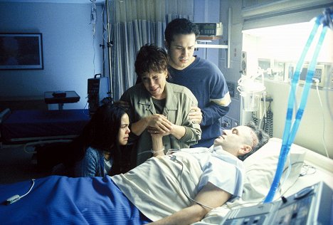 Ana Maria Lagasca, Joe Nieves, Del Zamora - The X-Files - Audrey Pauley - Film