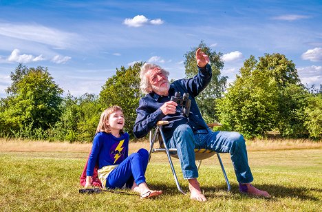 Julia Kovacs, Dieter Hallervorden - Oskar, das Schlitzohr und Fanny Supergirl - Van film