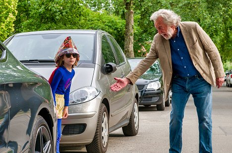 Julia Kovacs, Dieter Hallervorden - Oskar, das Schlitzohr und Fanny Supergirl - Filmfotos