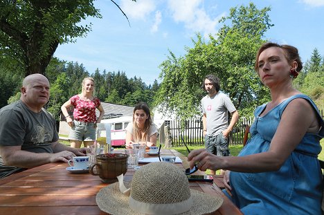 David Novotný, Anna Polívková, Pavla Gajdošíková, Pavel Liška, Tatiana Dyková - Špunti na cestě - Smlouva - Z filmu