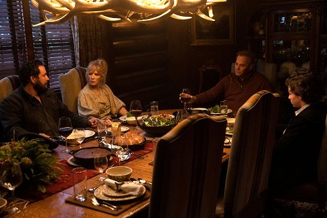 Cole Hauser, Kelly Reilly, Kevin Costner, Finn Little - Yellowstone - No Kindness for the Coward - Film