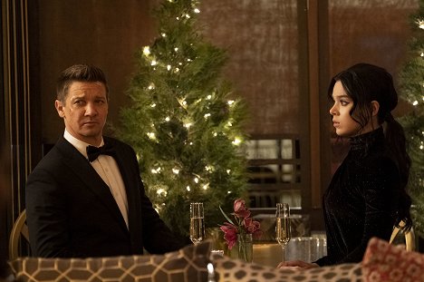Jeremy Renner, Hailee Steinfeld - Hawkeye - So This Is Christmas? - Photos