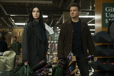 Hailee Steinfeld, Jeremy Renner - Hawkeye - So This Is Christmas? - Photos